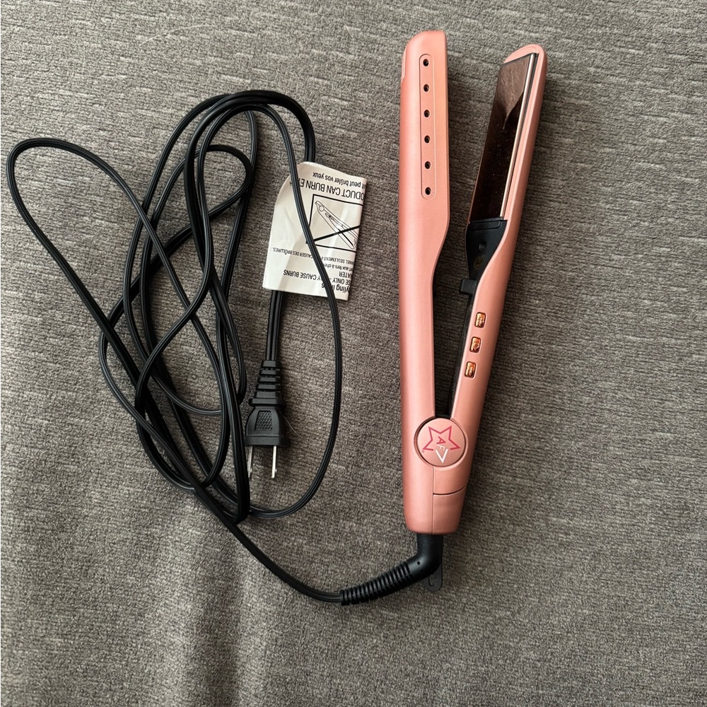 Almost Famous Hair Straightener / Curler